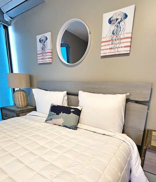 Image 3 for Queen Bed