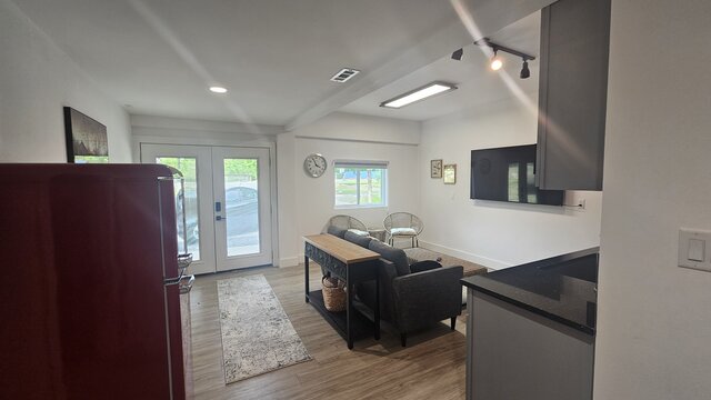 Image 2 for 1217B Deluxe Fun Barn