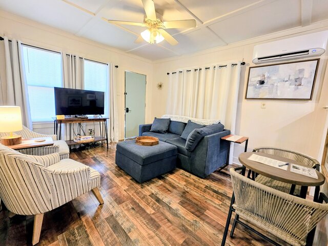 Image 10 for #05 - Lakefront Two Bedroom Cottage- Pet Friendly