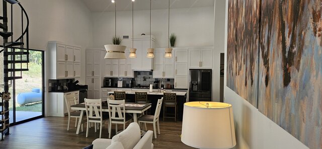 Image 7 for 1219 1219 Family Fun House