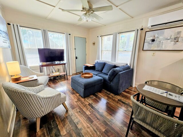 Image 18 for #05 - Lakefront Two Bedroom Cottage- Pet Friendly