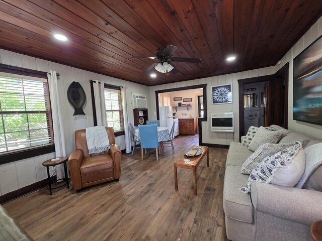Image 8 for #09 - Large Lakeview One Bedroom- Pet Friendly