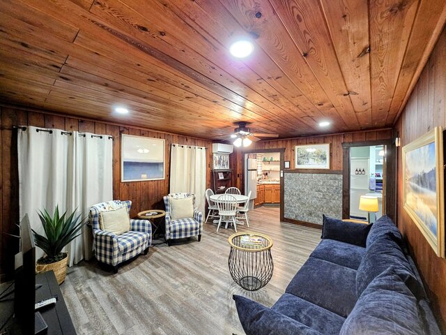 Image 11 for #01 - Unique Lakeside Experience - 1 Bedroom/2beds