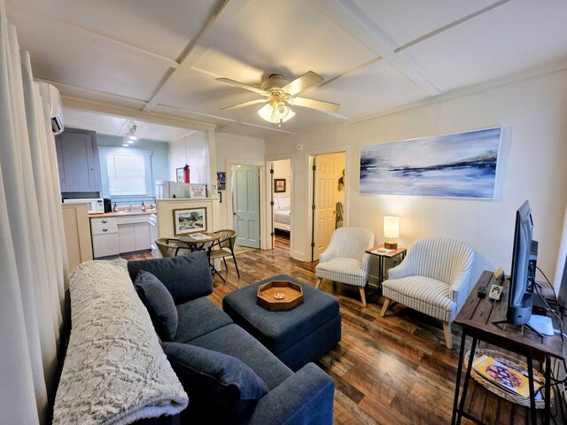 Image 3 for #05 - Lakefront Two Bedroom Cottage- Pet Friendly
