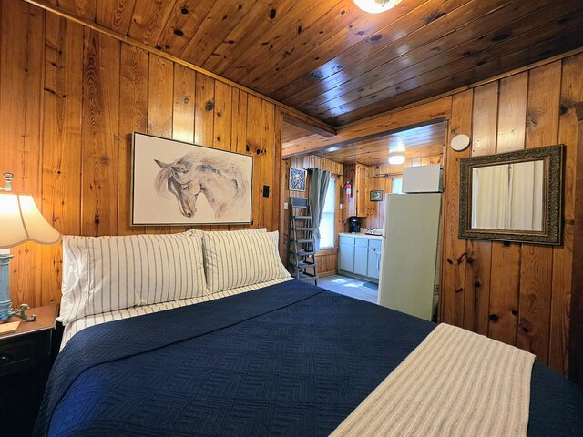 Image 17 for #08 - One Bedroom Lakeview Cabin-Pet Friendly
