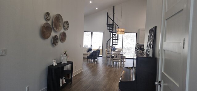 Image 3 for 1219 1219 Family Fun House