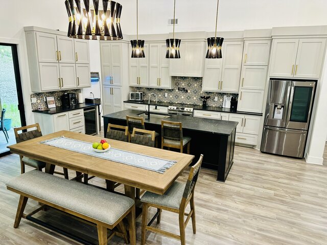 Image 5 for 1217A Deluxe Fun House