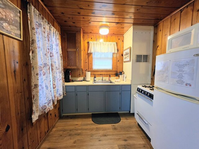 Image 8 for #07 - Lakeview One Bedroom Cabin-Pet Friendly