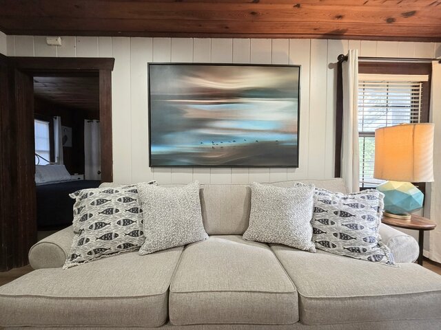 Image 16 for #09 - Large Lakeview One Bedroom- Pet Friendly