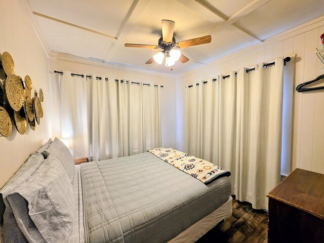 Image 16 for #05 - Lakefront Two Bedroom Cottage- Pet Friendly