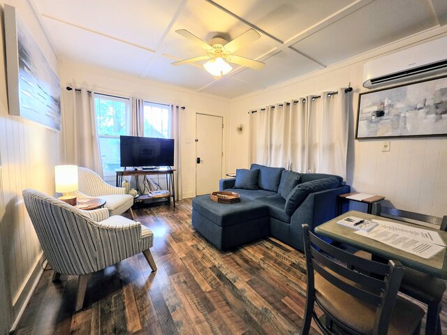 Image 1 for #05 - Lakefront Two Bedroom Cottage- Pet Friendly