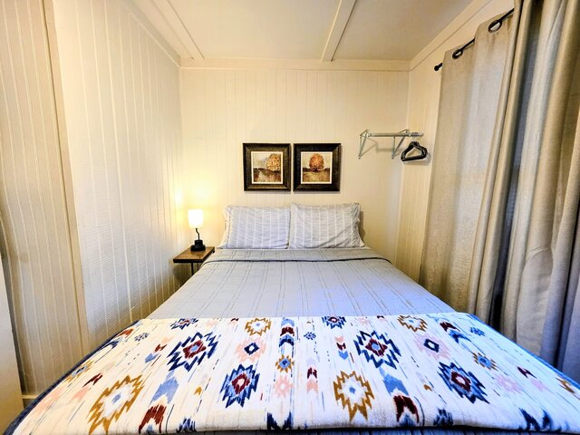 Image 15 for #05 - Lakefront Two Bedroom Cottage- Pet Friendly