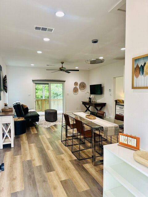 Image 3 for 1217C Deluxe Country Cabin