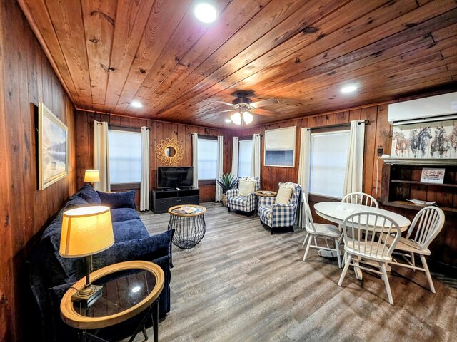 Image 16 for #01 - Unique Lakeside Experience - 1 Bedroom/2beds