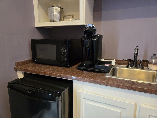 Image 3 for Empress Suite