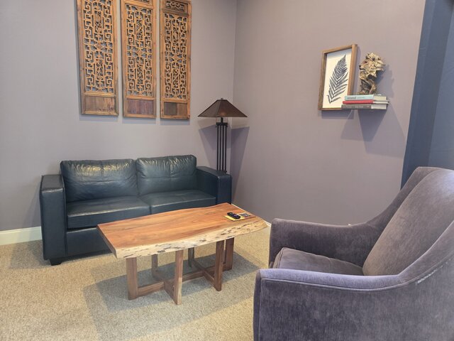 Image 5 for Empress Suite