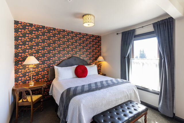 Image 1 for Rm 9, Cal-King Premier River View, 2nd Floor