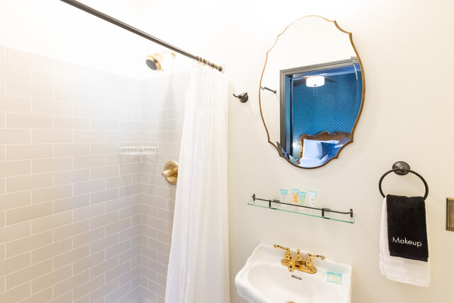 Image 4 for Rm 6, Full Standard Room Courtyard Side, 2nd Floor