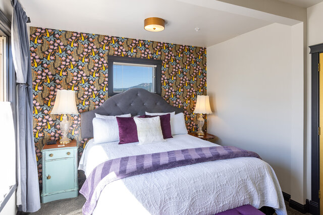 Image 3 for Rm 8, Cal-King Premier River View, 2nd Floor