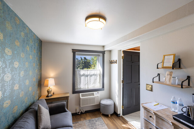 Image 4 for Rm 3, King Junior Suite, 1st Floor