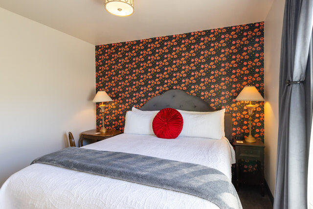 Image 4 for Rm 9, Cal-King Premier River View, 2nd Floor