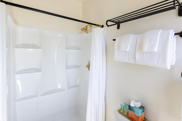 Image 7 for Rm 2, Cal-King Premier River View, 1st Floor