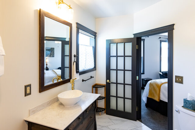 Image 7 for Rm 11, Cal-King Premier River View, 2nd Floor