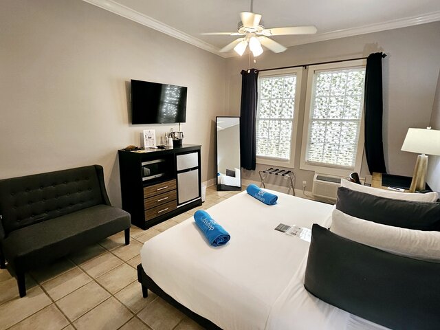 Image 2 for 14 King Size Bed