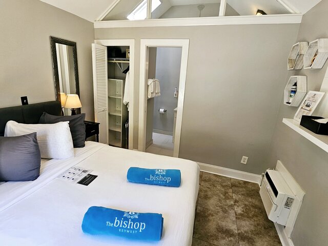 Image 1 for 29B Queen Size Bed