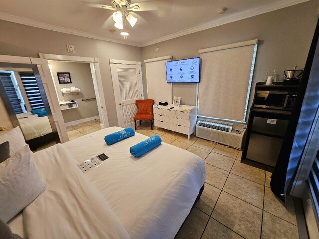 Image 4 for 41 King Size Bed