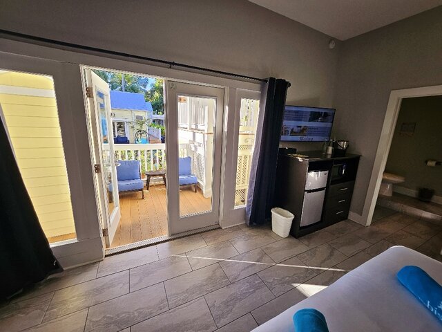 Image 2 for 16 King Size Bed