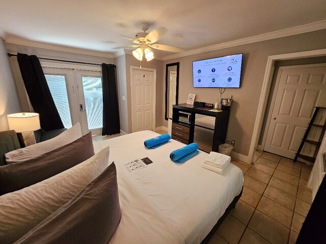 Image 3 for 31 King Size Bed