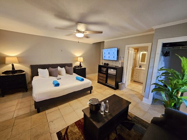 Image 4 for 22 King Size Bed