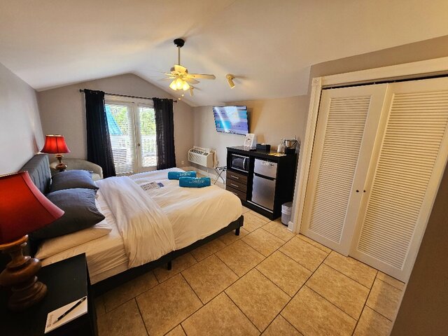 Image 2 for 48 King Size Bed