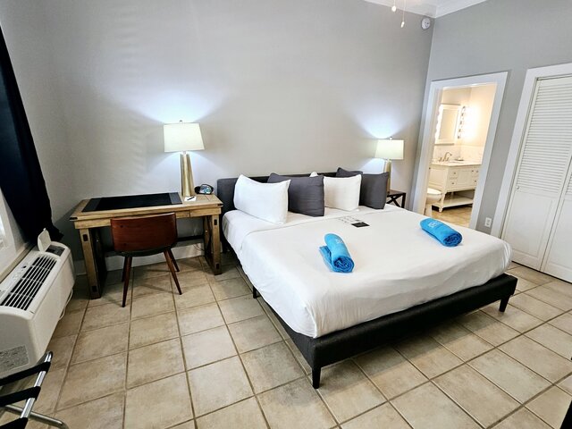 Image 3 for 14 King Size Bed