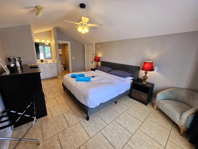 Image 1 for 48 King Size Bed