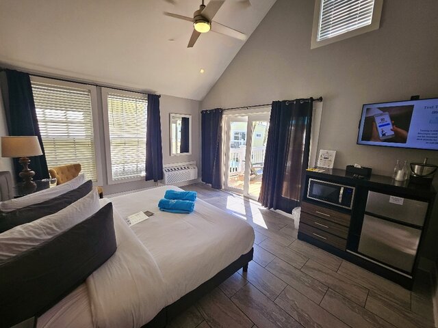 Image 2 for 26 King Size Bed