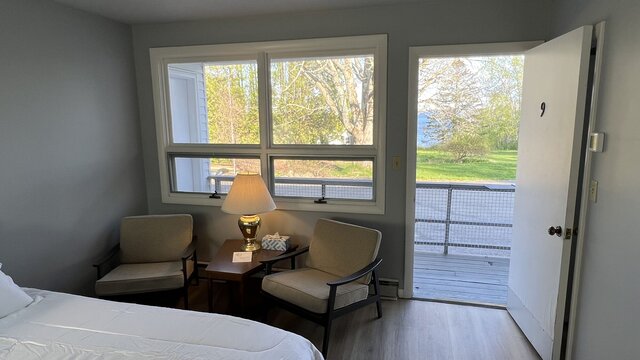 Image 4 for Oceanview 14: 1st Floor (1 King)