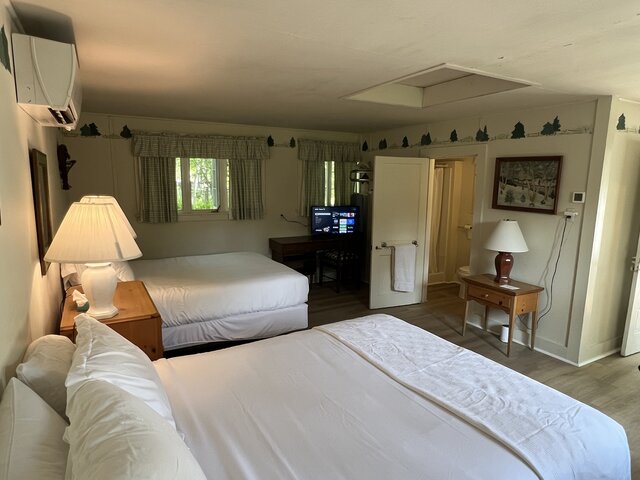 Image 1 for Cottage  1:  Traditional w/ Kitchenette (2 Queens)