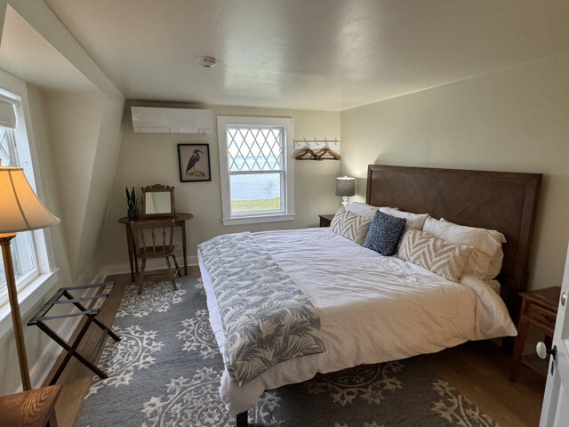 Image 1 for Inn 1: 2nd Floor (King)