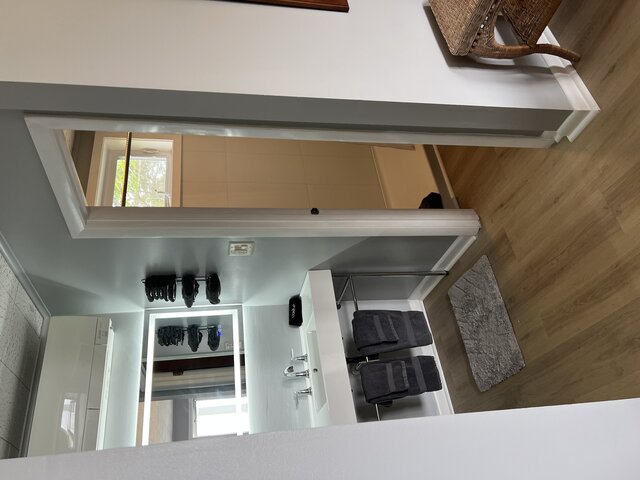 Image 4 for Oceanfront 27: 2nd Flr (2 Queens + Double)