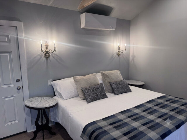 Image 8 for Cottage 2: The Crow's Nest (Upstairs  1 King)
