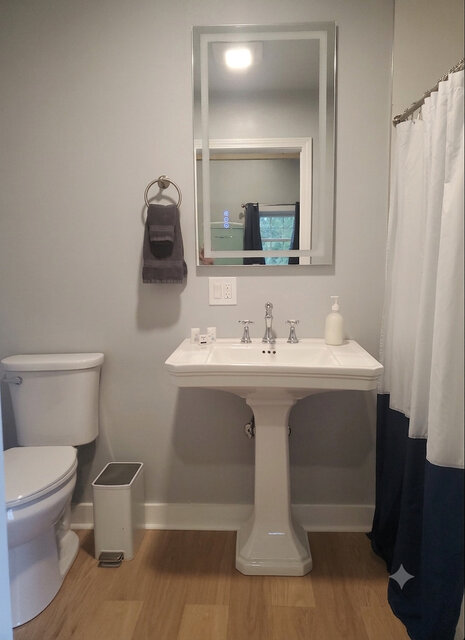 Image 4 for Cottage 2: The Crow's Nest (Upstairs  1 King)