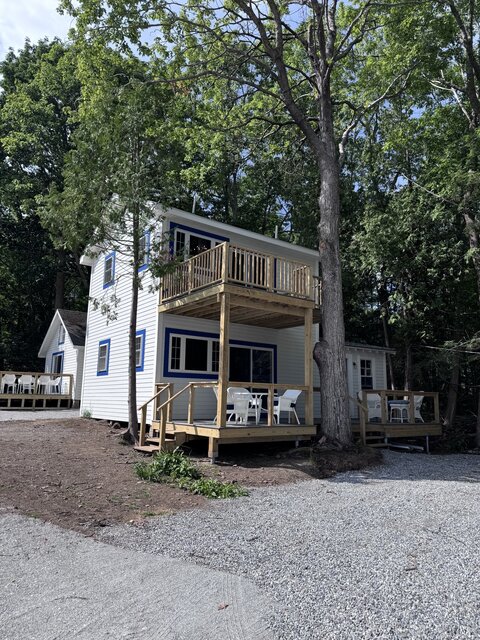 Image 6 for Cottage 2: The Crow's Nest (Upstairs  1 King)