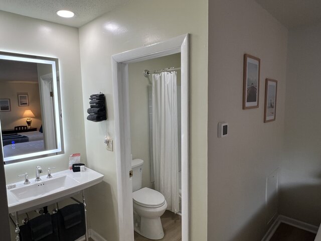 Image 3 for Oceanview 17: 1st Floor (2 Queens)