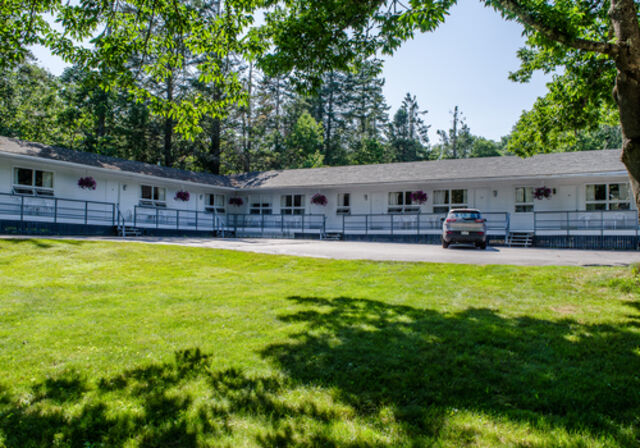 Image 10 for Oceanview 12: 1st Floor (1 King)