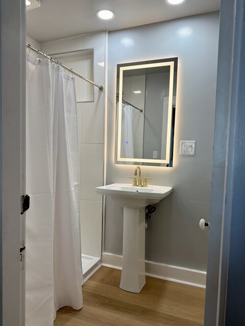 Image 3 for Cottage 4: Rear cottage (King)