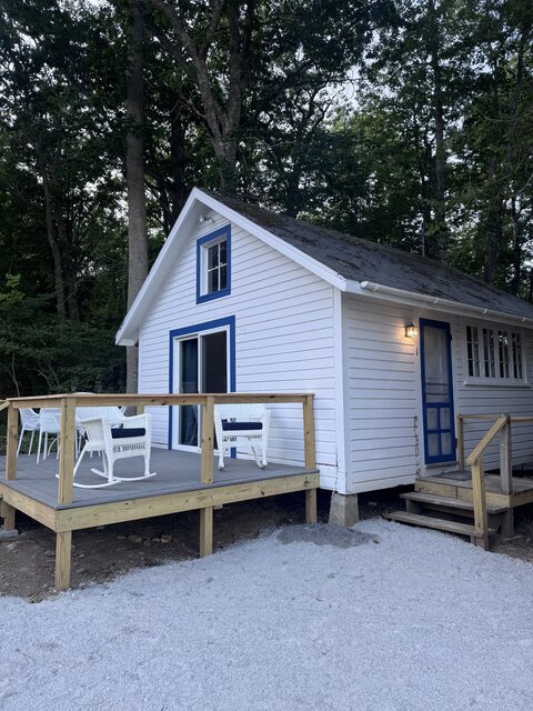 Image 1 for Cottage  1:  Oceanview Deck & Kitchenette (2 Qs)