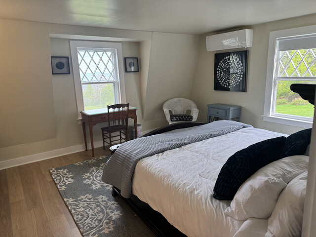 Image 3 for Inn 3: 2nd Floor (King)