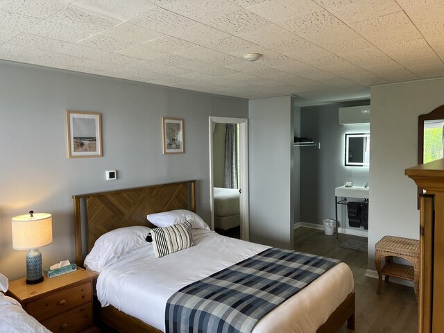 Image 3 for Oceanfront 26: 2nd Flr (2 Queens + Double)